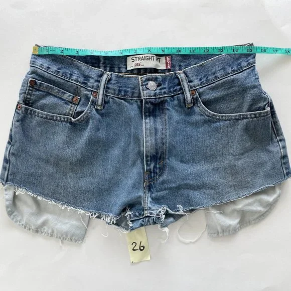 Vintage Levi's 505 mid rise denim cutoff jean shorts - Picture 4 of 11